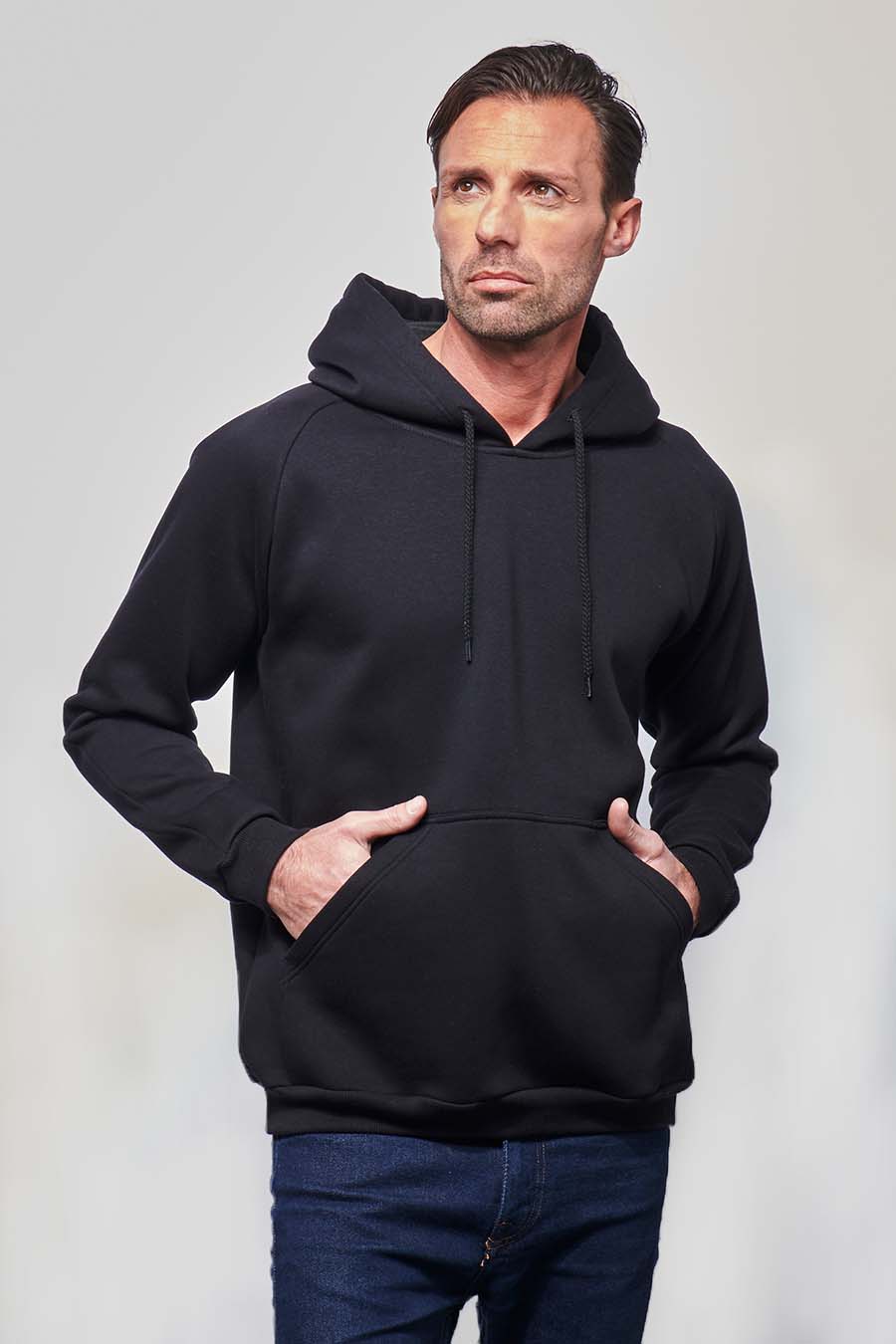 sweat-a-capuche-homme-124aeg.jpg